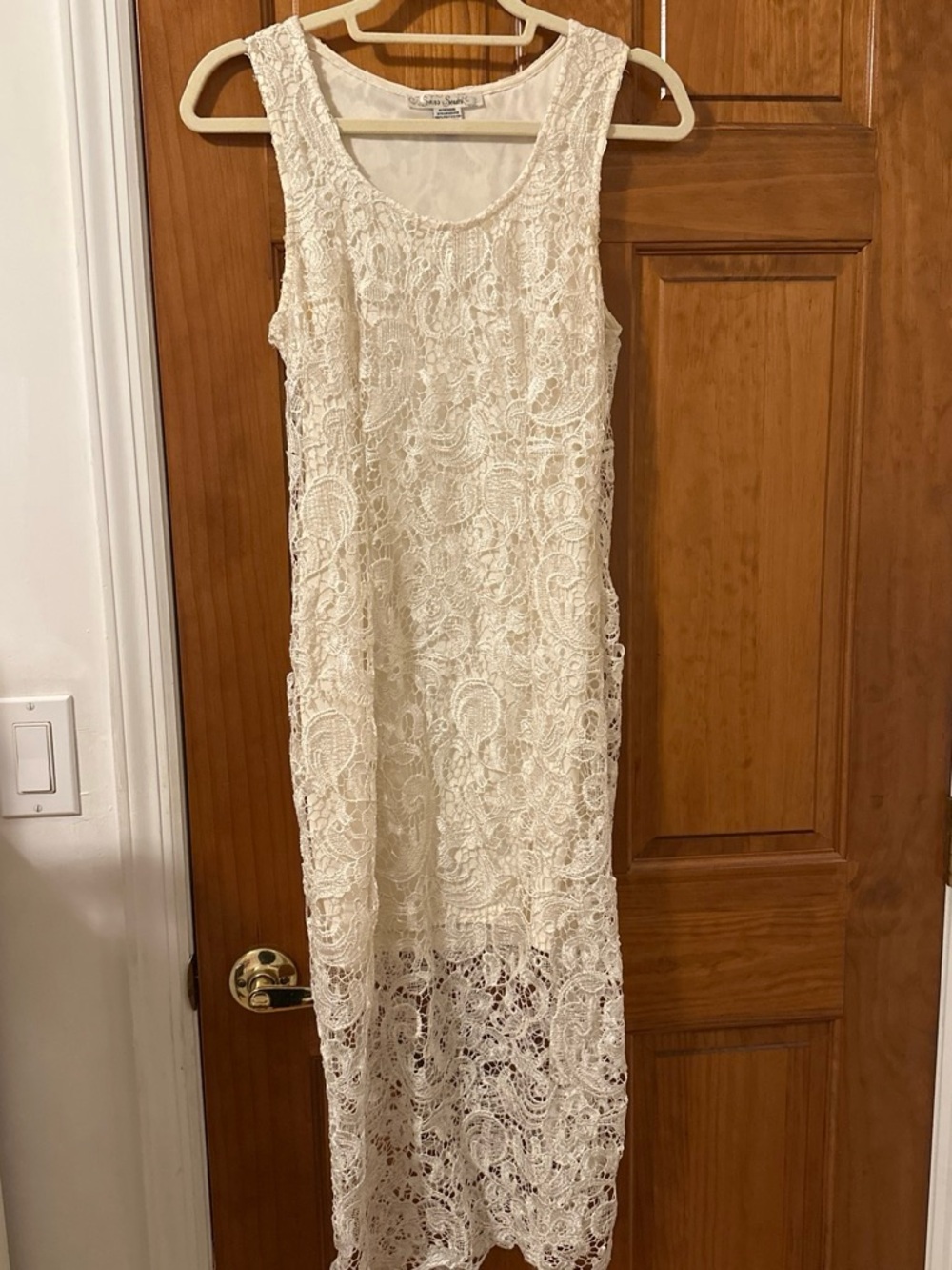Sans Souci Cream Lace Sleeveless Maxi Dress